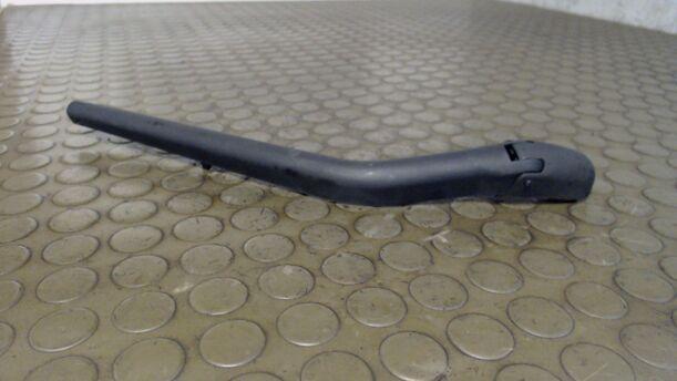 Foto: SCHEIBENWISCHERARM HINTEN eines Fiat Punto 60