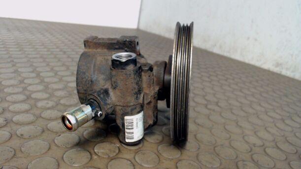 Foto: PUMPE SERVOLENKUNG / SERVOPUMPE eines Fiat Punto 60