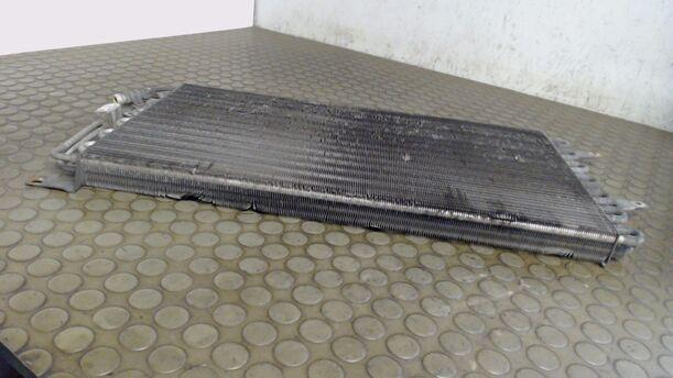 Foto: KONDENSATOR KLIMAANLAGE eines Fiat Punto 60