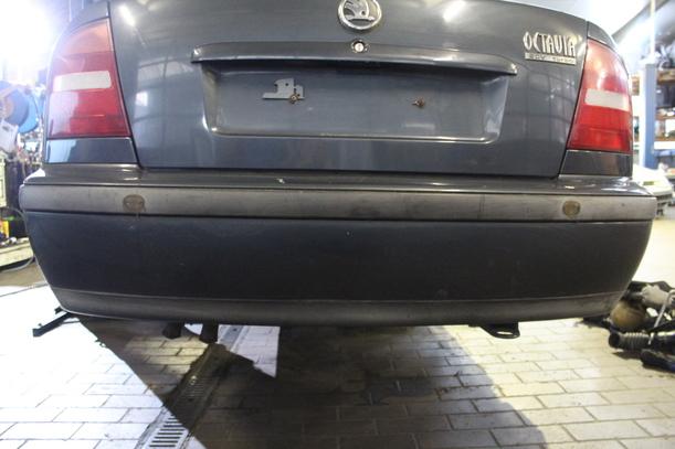 Foto: STOSSFÄNGER / STOSSSSTANGE HINTEN eines Skoda Octavia 1.8 T