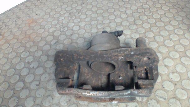 Foto: BREMSSATTEL  VORN RECHTS eines Ford Probe 24V