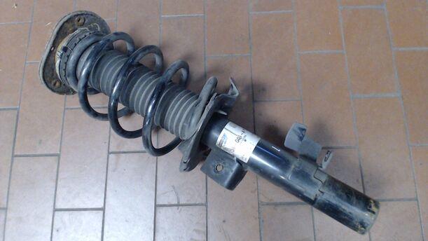 Foto: FEDERBEIN VORN LINKS eines Ford Mondeo 2.0 TDCi