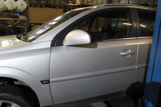 Foto: TÜR VORN LINKS eines Opel Signum 3.0 V6 CDTI