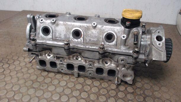 Foto: ZYLINDERKOPF Y30DT VORN 1. REIHE eines Opel Signum 3.0 V6 CDTI