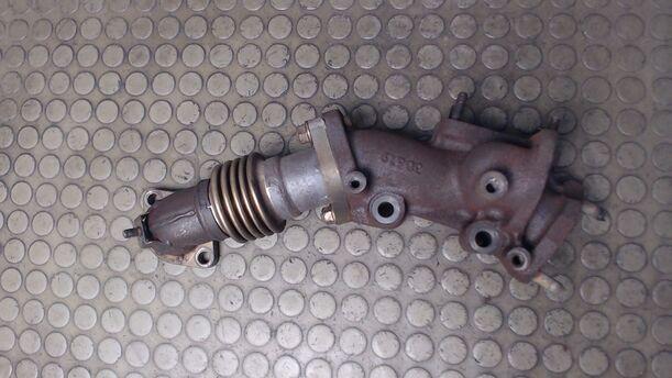 Foto: ABGASROHR TURBOLADER eines Opel Signum 3.0 V6 CDTI