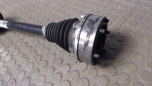 Foto: ANTRIEBSWELLE LINKS eines VW Golf 1.9 TDI
