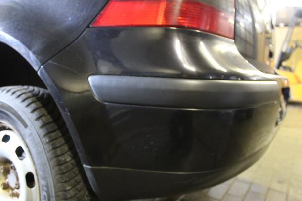 Foto: STOSSFÄNGER / STOSSSTANGE HINTEN eines VW Golf 1.9 TDI
