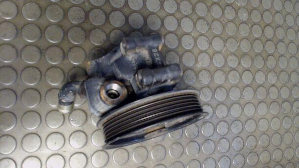 Foto: PUMPE SERVOLENKUNG / SERVOPUMPE eines Ford Focus