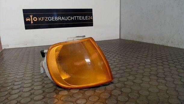 Foto: BLINKER VORN RECHTS eines VW Polo 45