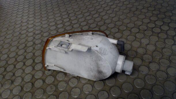 Foto: BLINKER VORN RECHTS eines VW Polo 45