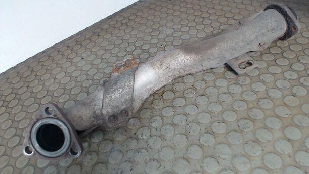 Foto: AUSPUFFROHR VORN eines Honda Civic 1.5i