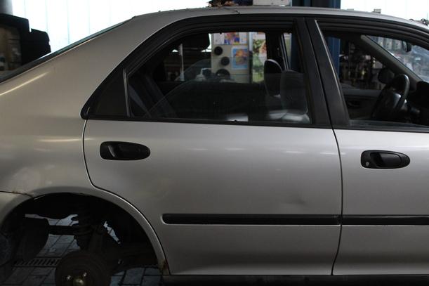 Foto: TÜR HINTEN  RECHTS eines Honda Civic 1.5i