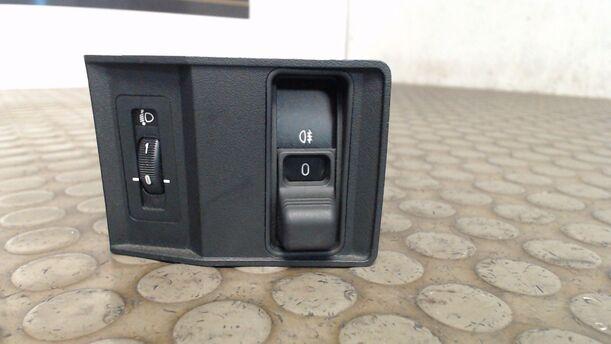 Foto: SCHALTER NEBELLEUCHTE eines BMW 520i 24V