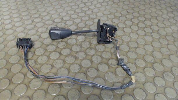 Foto: SCHEIBENWISCHERSCHALTER eines BMW 520i 24V GL