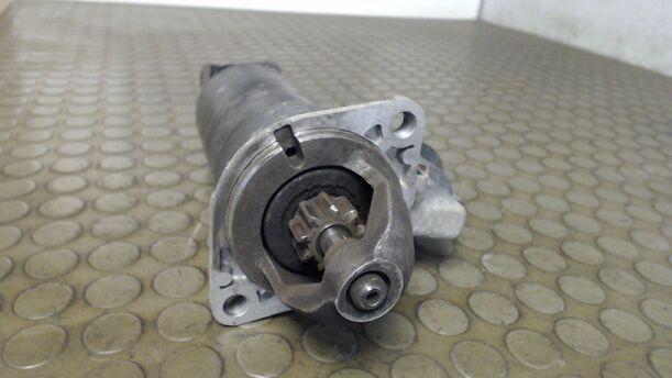 Foto: ANLASSER / STARTER BOSCH eines BMW 520i 24V