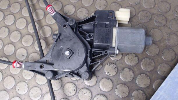 Foto: FENSTERHEBER ELEKTRISCH RECHTS (2/3-TÜRER) eines Ford Fiesta 1.25