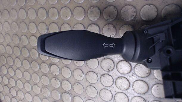 Foto: BLINKSCHALTER/KOMBISCHALTER eines Ford Fiesta 1.25