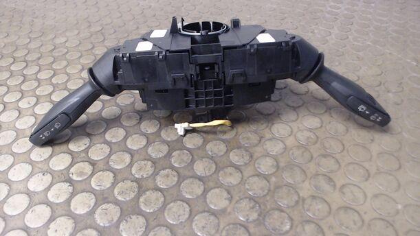Foto: BLINKSCHALTER/KOMBISCHALTER eines Ford Fiesta 1.25
