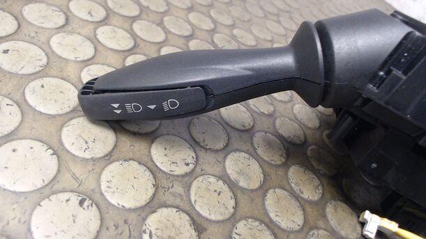 Foto: BLINKSCHALTER/KOMBISCHALTER eines Ford Fiesta 1.25