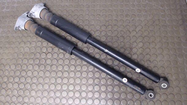 Foto: STOSSDÄMPFERPAAR HINTEN eines Ford Fiesta 1.25