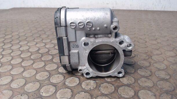 Foto: DROSSELKLAPPENSTUTZEN eines Ford Fiesta 1.25