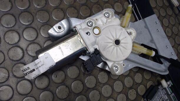 Foto: FENSTERHEBER MIT MOTOR VORNE RECHTS eines Saab 9-3 1.8 t Cabrio