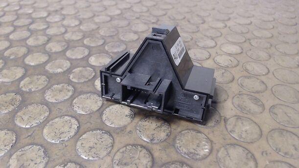 Foto: WARNBLINKSCHALTER eines Opel Corsa 1.0 12V