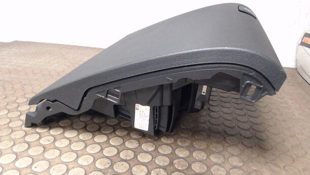 Foto: HANDSCHUFACH ( GOLF PLUS ) eines VW Golf Plus 1.4 TSI