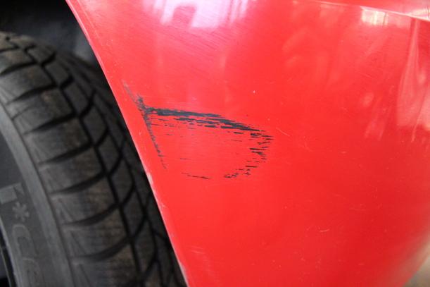 Foto: STOßSTANGE / STOSSFÄNGER HINTEN eines Opel Corsa 1.0 12V