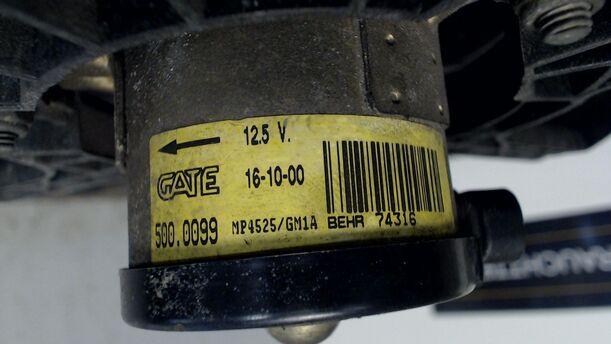 Foto: ELEKTROLÜFTER eines Opel Corsa 1.0 12V