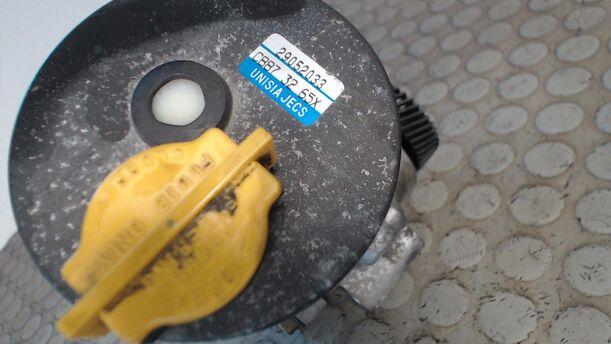 Foto: PUMPE SERVOLENKUNG eines Mazda Premacy TD