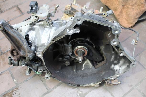 Foto: SCHALTGETRIEBE 5-GANG eines Mazda Premacy TD