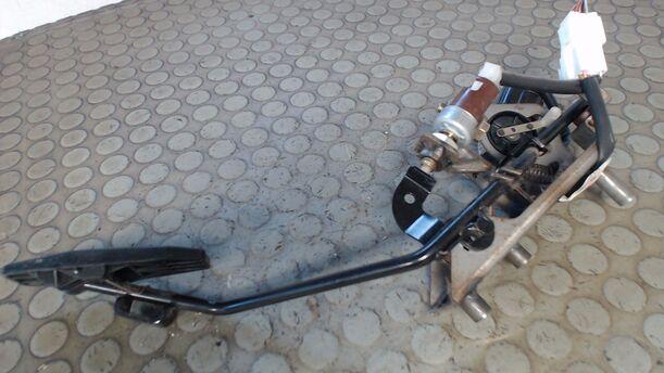 Foto: GASPEDAL eines Mazda Premacy TD
