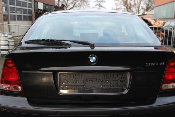 Foto: HECKKLAPPE eines BMW 316ti compact LX