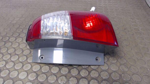 Foto: HECKLEUCHTE AUSSEN RECHTS eines Mazda 626 2.0 TD