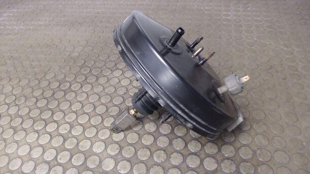 Foto: BREMSKRAFTVERSTÄRKER eines Mazda 626 2.0 TD