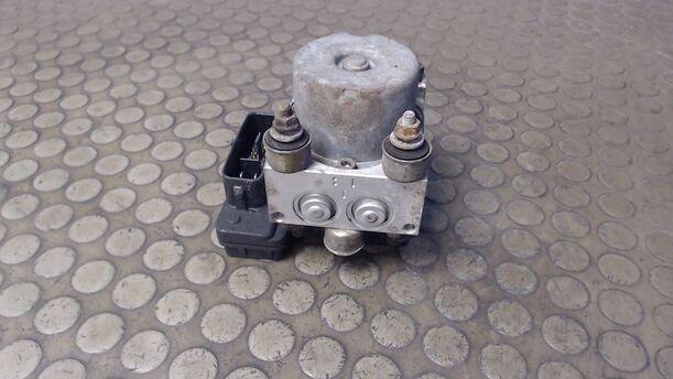 Foto: HAUPTBREMSAGGREGAT ABS eines Mazda 626 2.0 TD