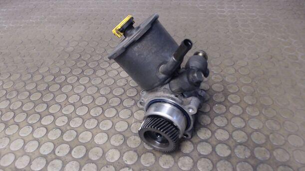 Foto: PUMPE SERVOLENKUNG eines Mazda 626 2.0 TD