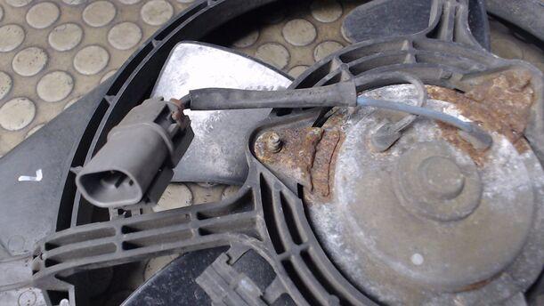 Foto: ELEKTROLÜFTER LINKS eines Mazda 626 2.0 TD