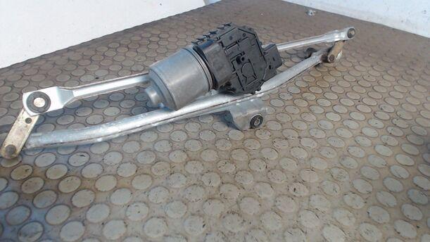 Foto: SCHEIBENWISCHERMOTOR VORN eines VW Passat Variant 1.6