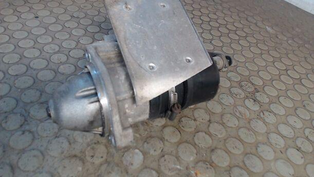 Foto: ANLASSER / STARTER BOSCH eines VW Passat Variant 1.6