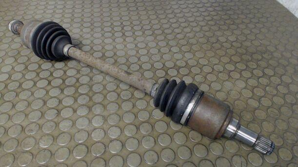 Foto: ANTRIEBSWELLE LINKS eines Ford Ka 1.2