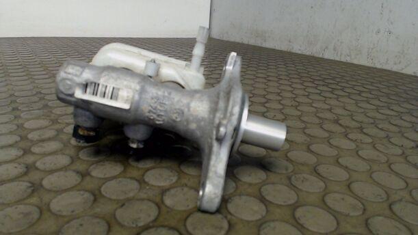 Foto: HAUPTBREMSZYLINDER eines Ford Ka 1.2