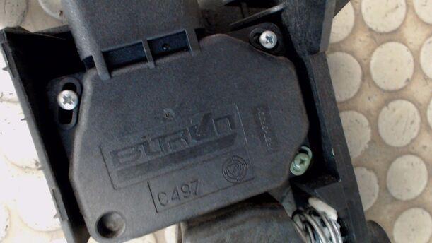 Foto: GASPEDAL eines Ford Ka 1.2 Executive