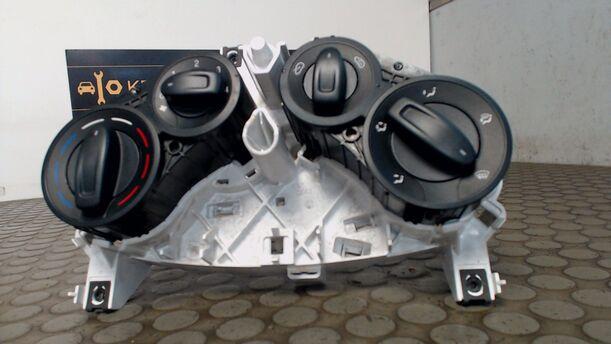Foto: HEIZUNGSBETÄTIGUNG eines Ford Ka 1.2 Executive