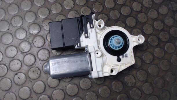 Foto: FENSTERHEBERMOTOR HINTEN LINKS eines VW Touran 1.9 TDI
