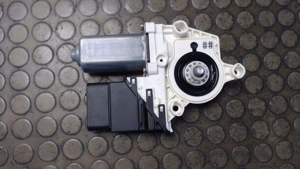 Foto: FENSTERHEBERMOTOR HINTEN RECHTS eines VW Touran 1.9 TDI