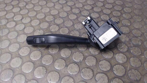 Foto: SCHEIBENWISCHERSCHALTER eines VW Touran 1.9 TDI