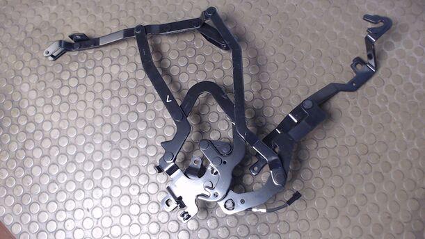 Foto: SCHARNIER VERDECKKLAPPE LINKS eines Saab 9-3 1.8 t Cabrio