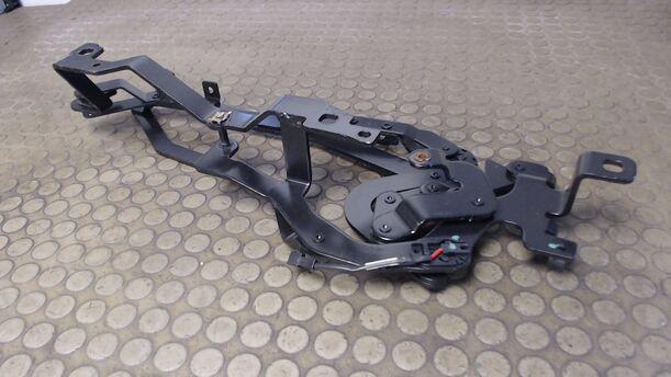 Foto: SCHARNIER VERDECKKLAPPE LINKS eines Saab 9-3 1.8 t Cabrio